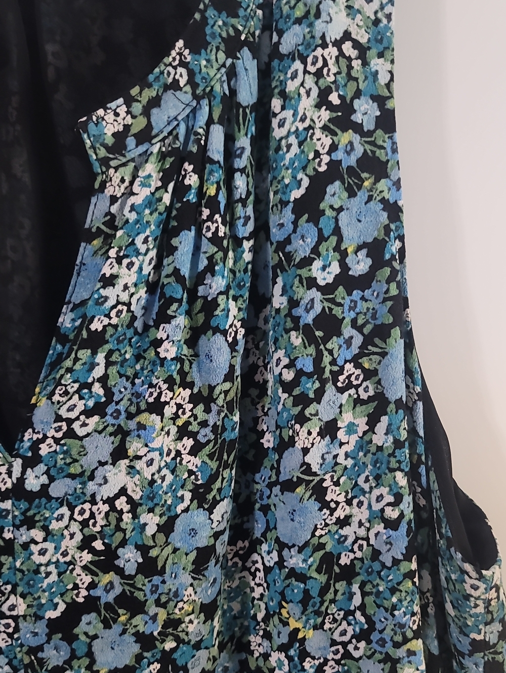 LOFT Blue and Black Floral Sleeveless Shift Dress - Picture 3 of 5